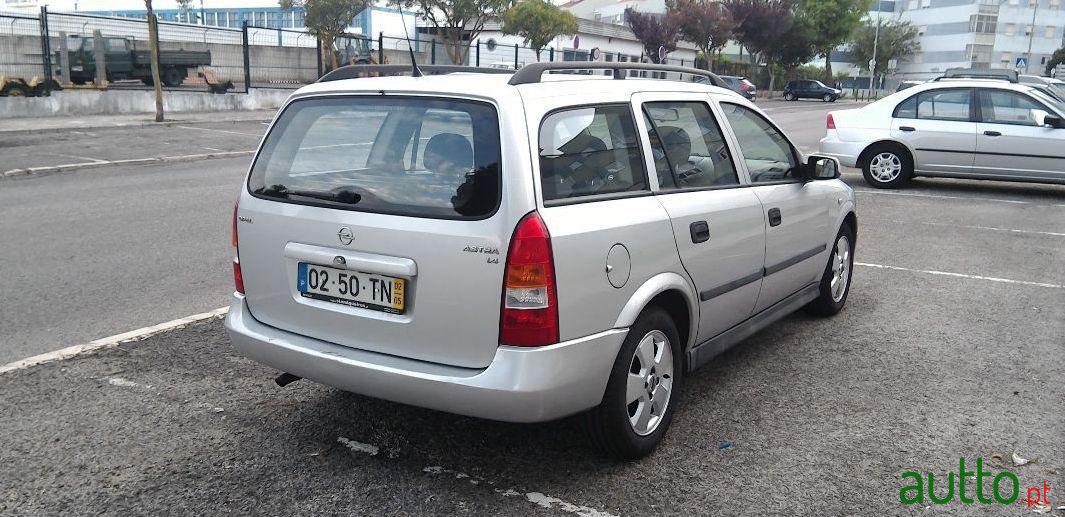 2002' Opel Astra Caravan photo #2