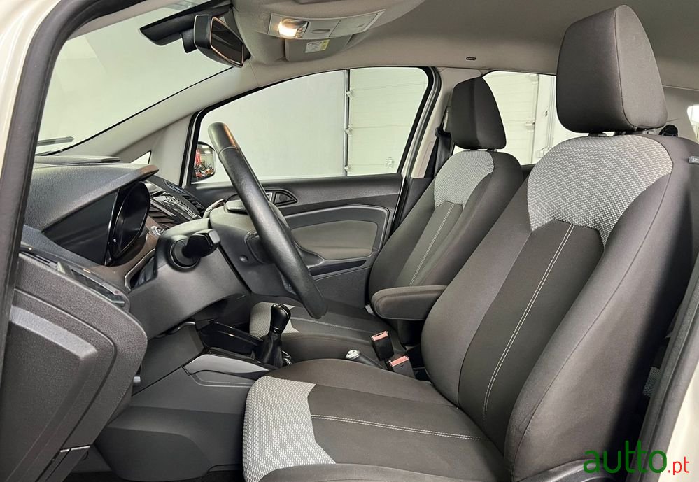 2015' Ford EcoSport photo #5