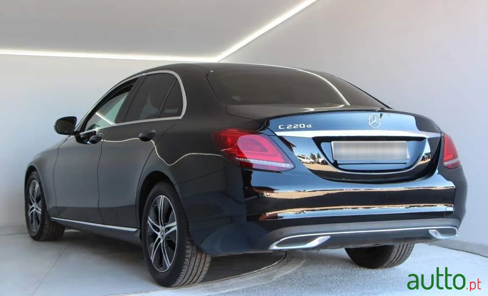 2019' Mercedes-Benz C 220 D Avantgarde photo #5