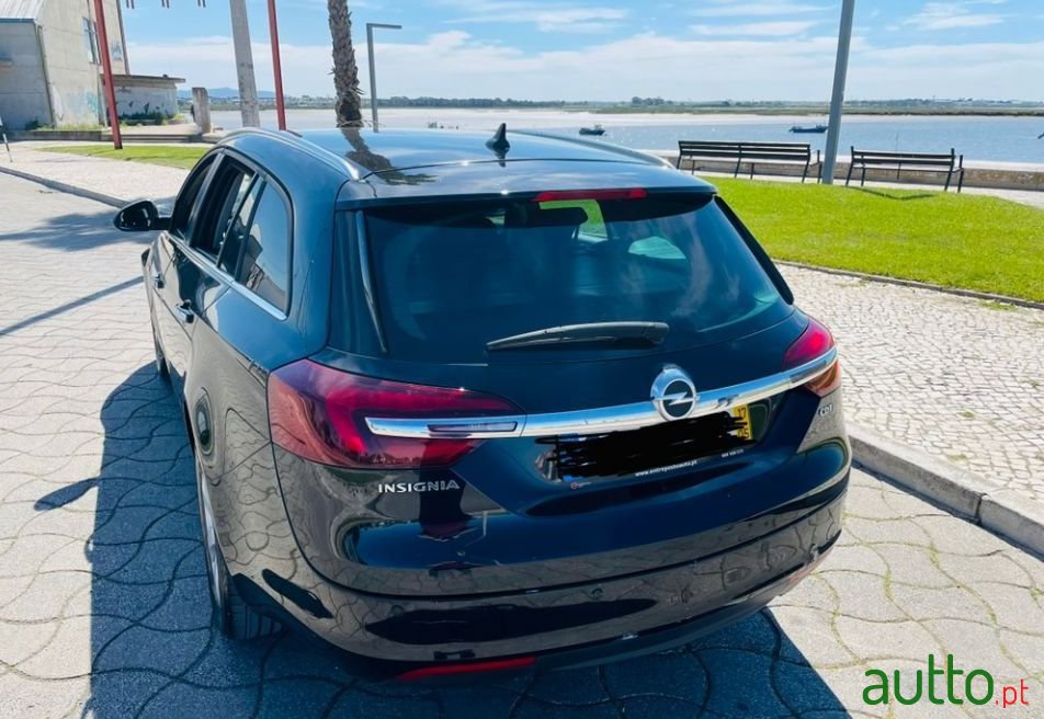 2017' Opel Insignia Sports Tourer photo #3