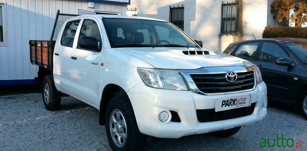 2011' Toyota Hilux 4X4 4 Lug 144Cv photo #3