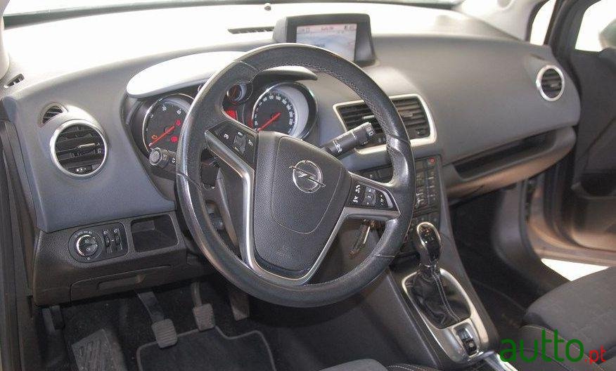 2010' Opel Meriva photo #2