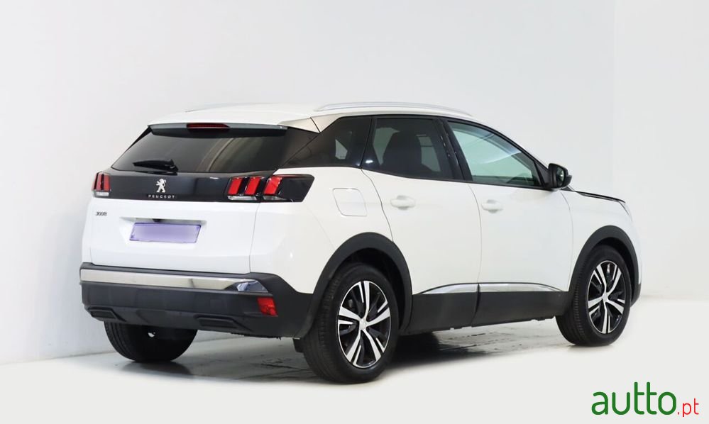 2019' Peugeot 3008 photo #2