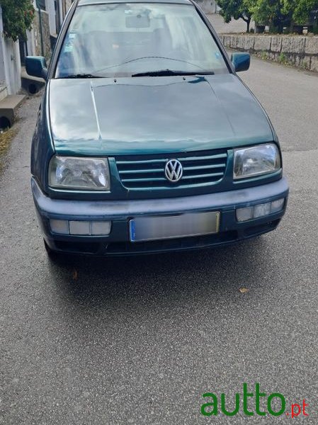 1997' Volkswagen Vento 1.9 Gt Tdi photo #1