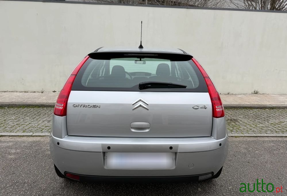 2009' Citroen C4 1.6 Hdi 110 Sx photo #5