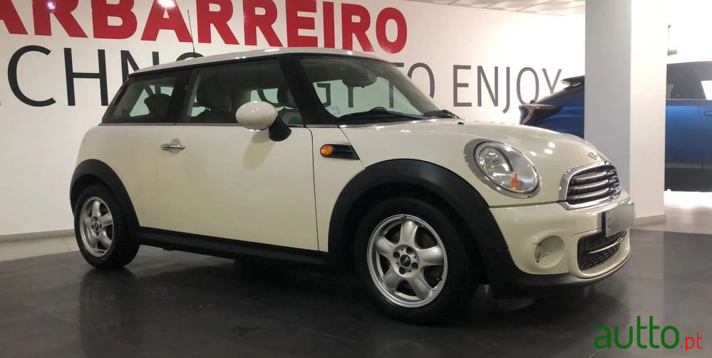 2011' MINI One D photo #3