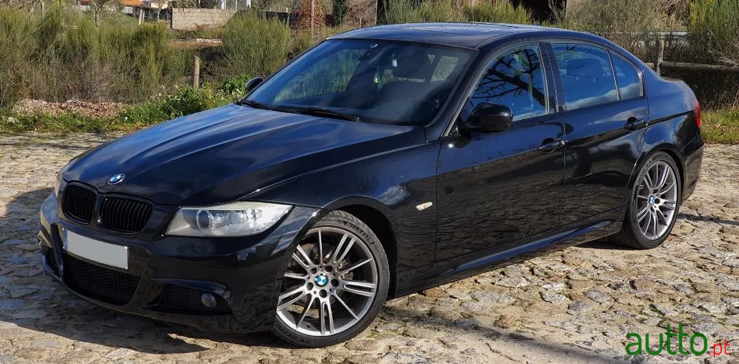 2011' BMW 320 photo #4