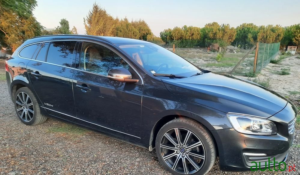 2016' Volvo V60 photo #1