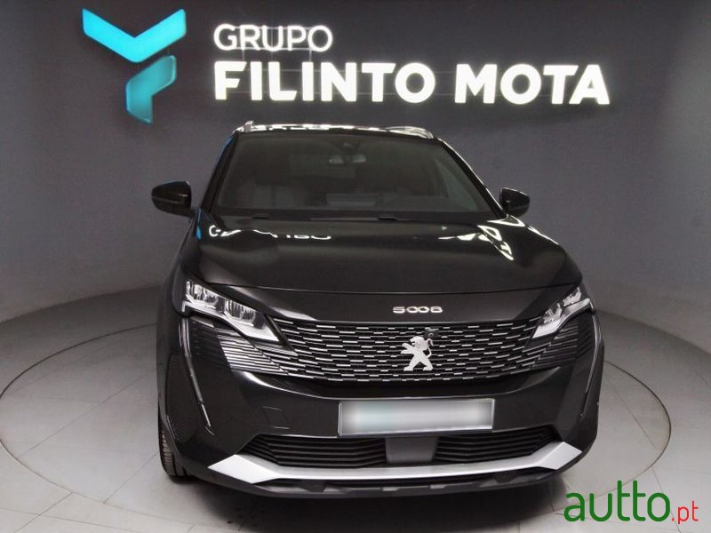2024' Peugeot 5008 photo #1