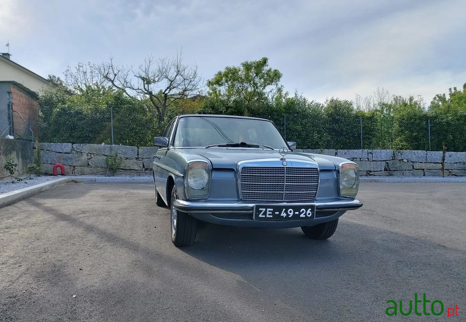 1974' Mercedes-Benz 200 photo #2