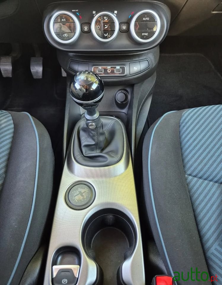 2019' Fiat 500X 1.0 Firefly Mirror photo #5