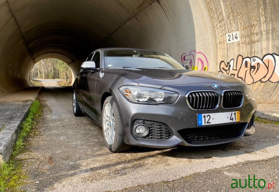 2015' BMW 120 photo #2