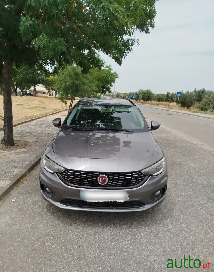 2016' Fiat Tipo Station Wagon photo #1