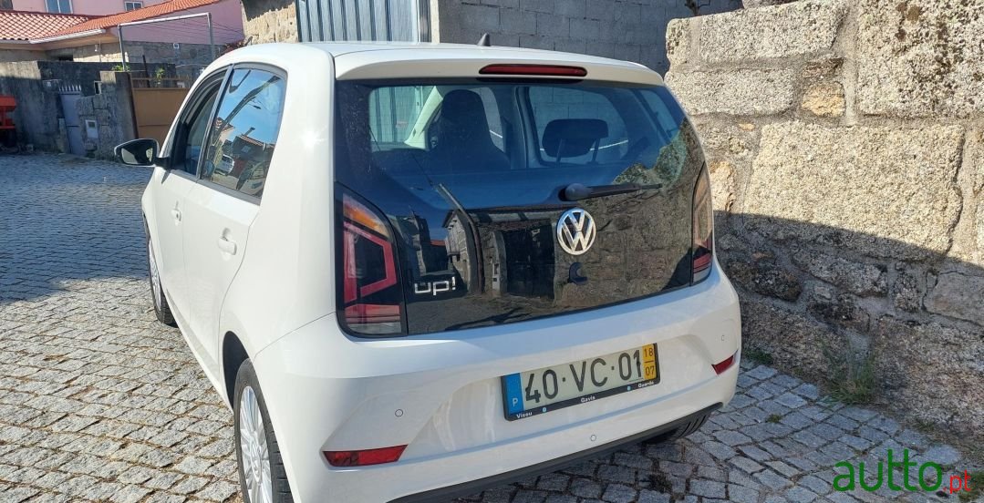 2018' Volkswagen Up photo #3