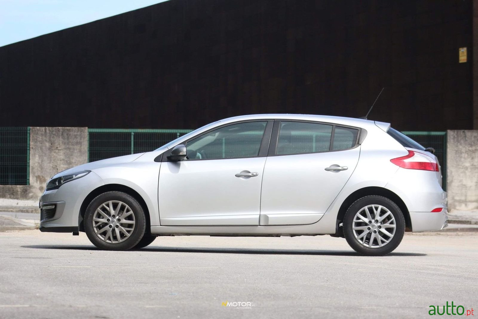 2014' Renault Megane photo #4