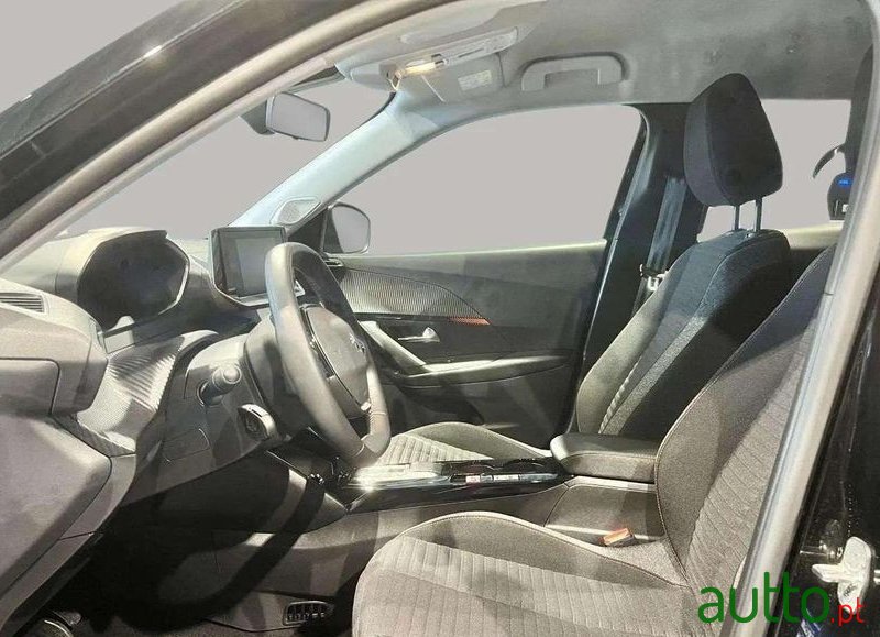 2022' Peugeot e-2008 Active photo #4