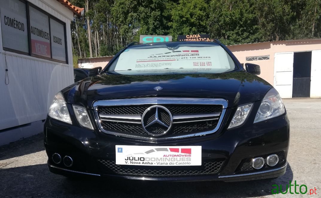 2010' Mercedes-Benz E-200 photo #2