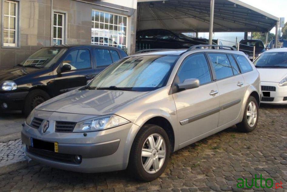 2004' Renault Megane Break photo #2