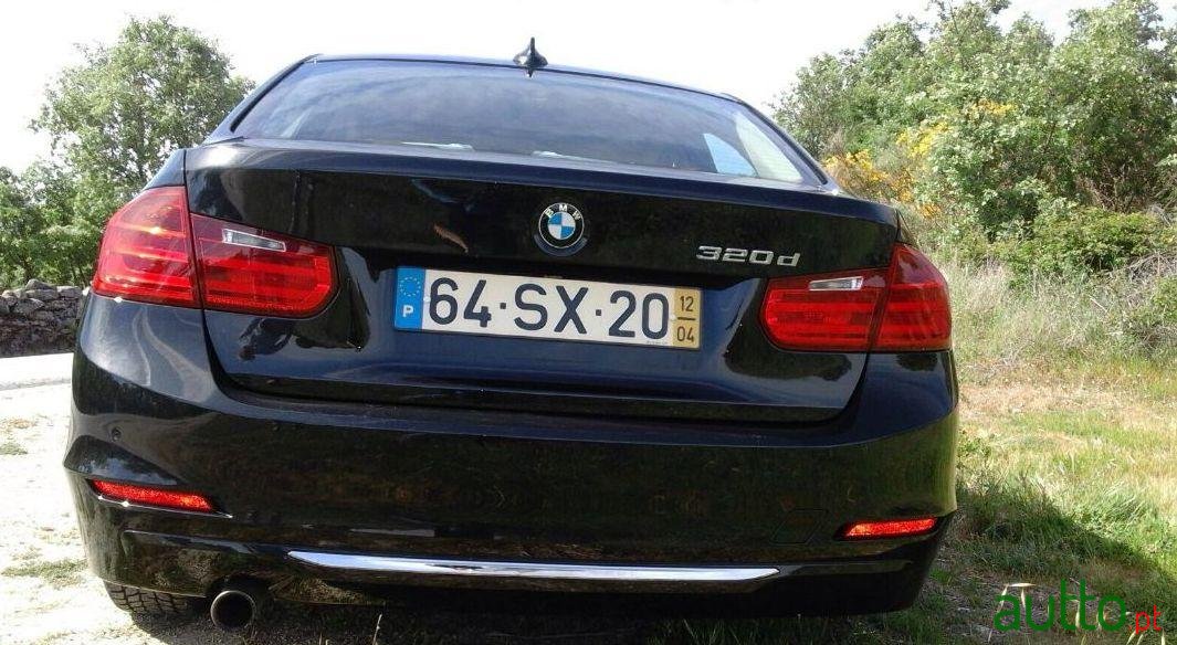 2012' BMW 320 Luxury Line photo #1