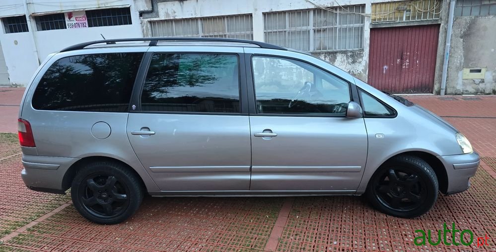 2003' Ford Galaxy 1.9 Tdi Ghia photo #5