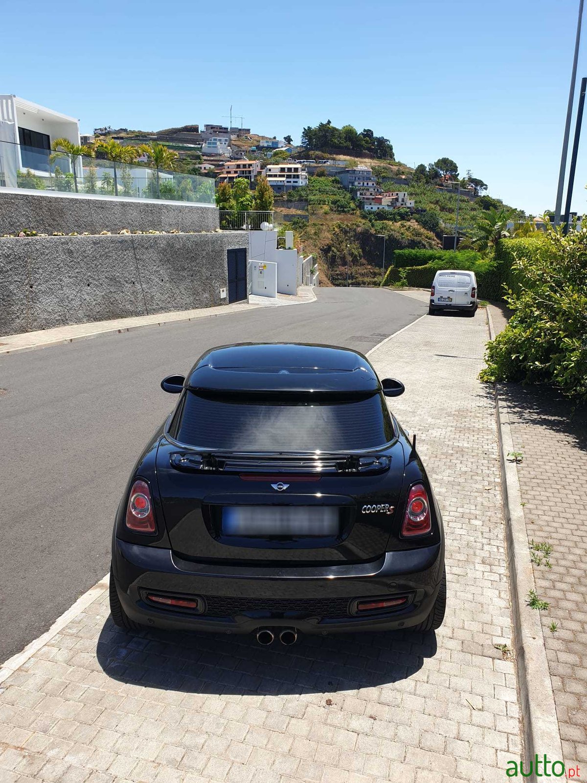 2012' MINI Cooper S photo #6