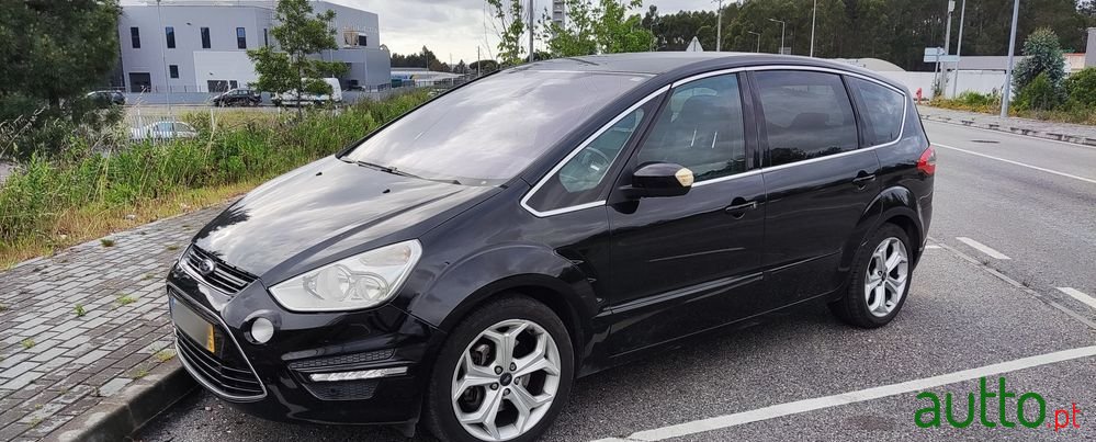 2010' Ford S-Max photo #3