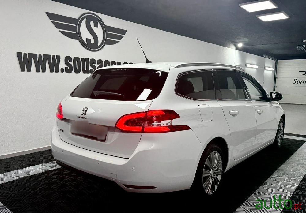 2020' Peugeot 308 photo #3