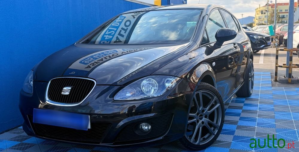 2010' SEAT Leon 1.6 Tdi Sport photo #1