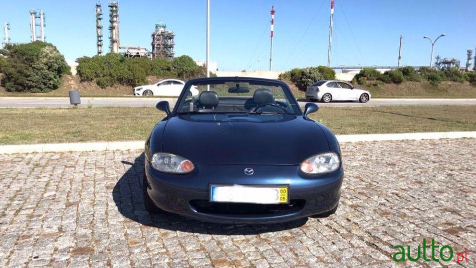 2000' Mazda MX-5 photo #2