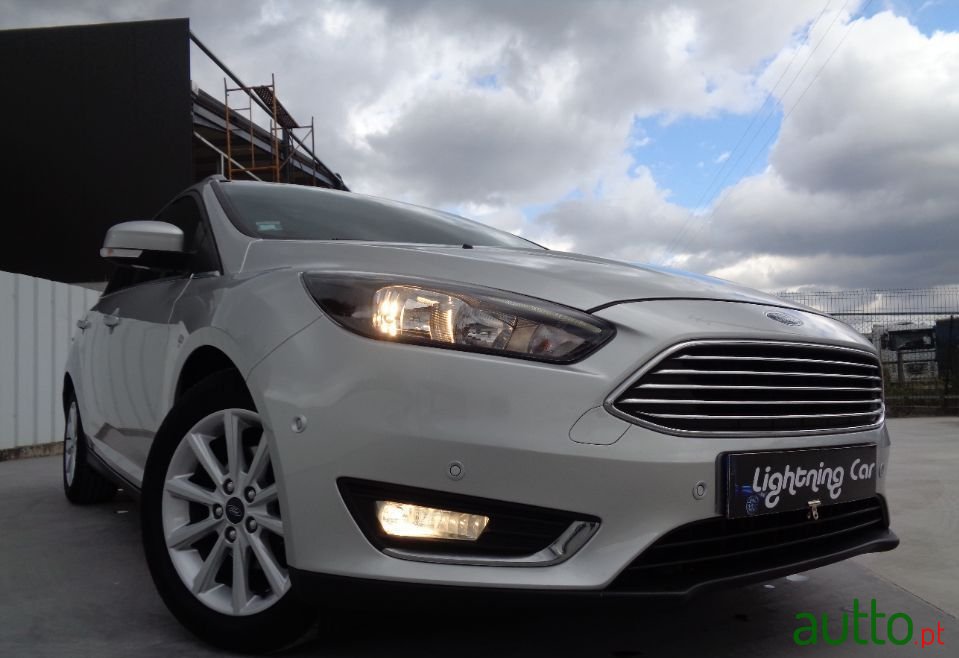 2017' Ford Focus Sw photo #2