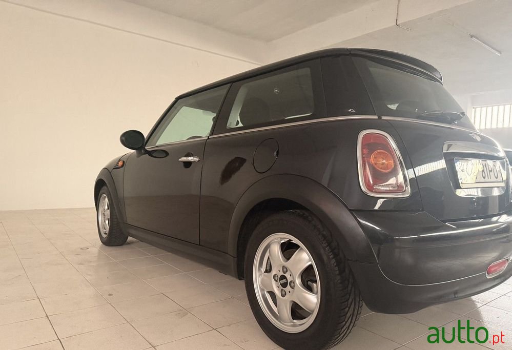 2008' MINI One 3 Portas photo #4