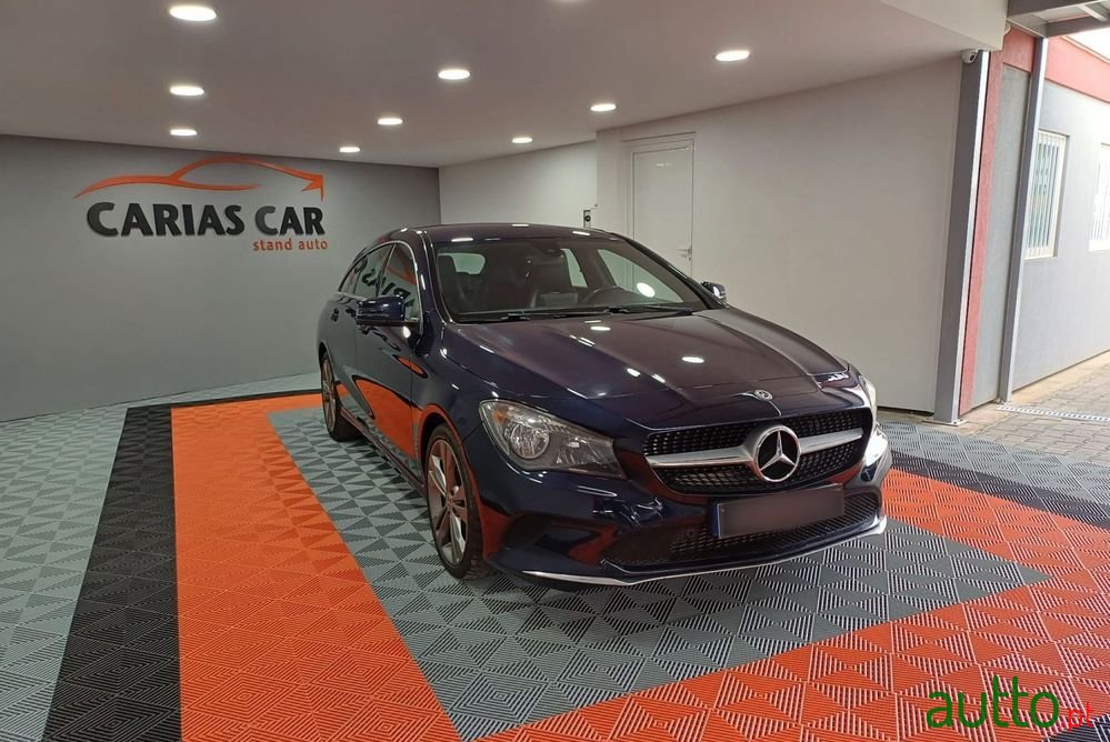 2017' Mercedes-Benz Classe Cla photo #2