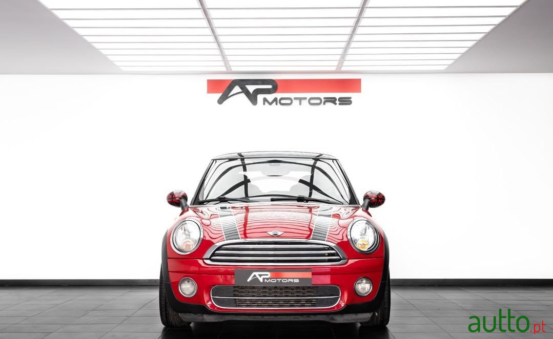 2009' MINI Cooper photo #3