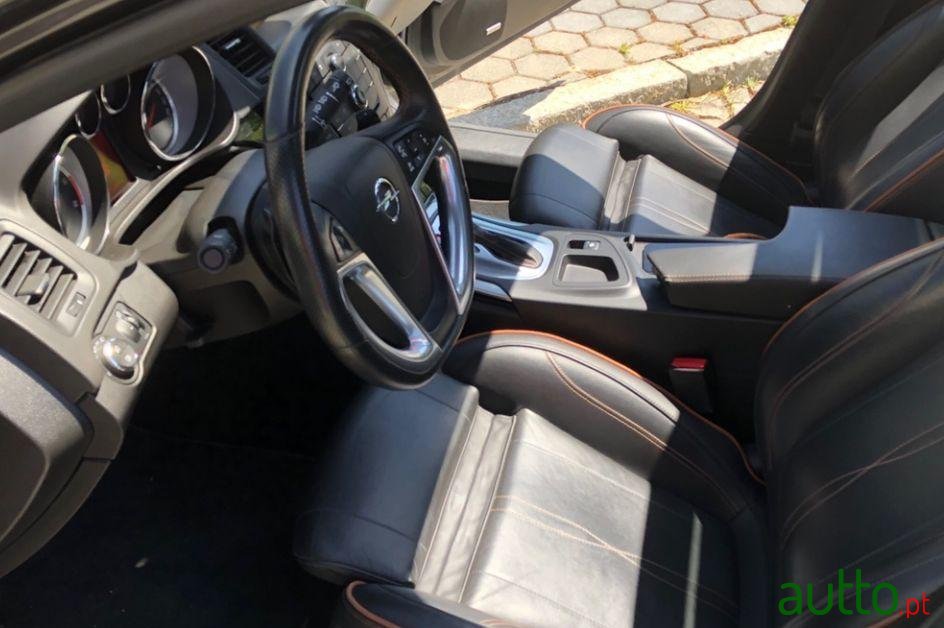 2012' Opel Insignia Sports Tourer photo #3