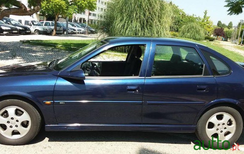 1999' Opel Vectra 2.0 Dti Elegance photo #2