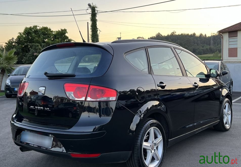 2011' SEAT Altea photo #4