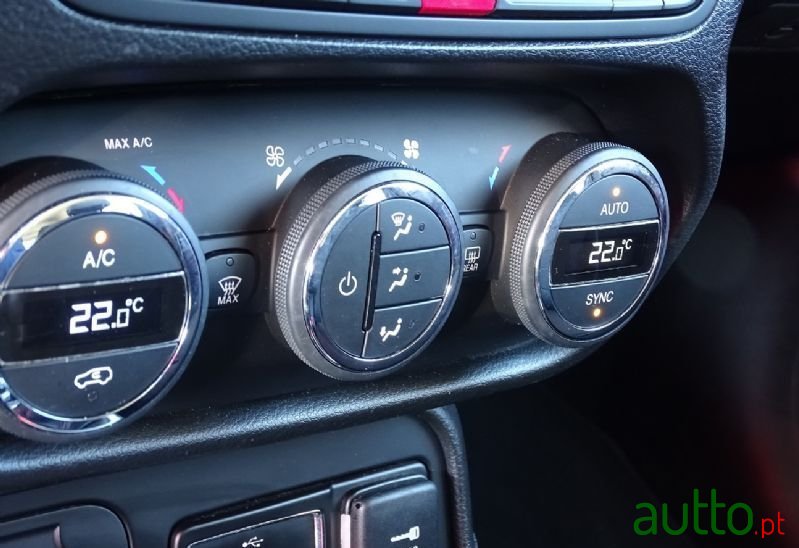 2018' Jeep Renegade 1.6 Mjd Limited photo #6