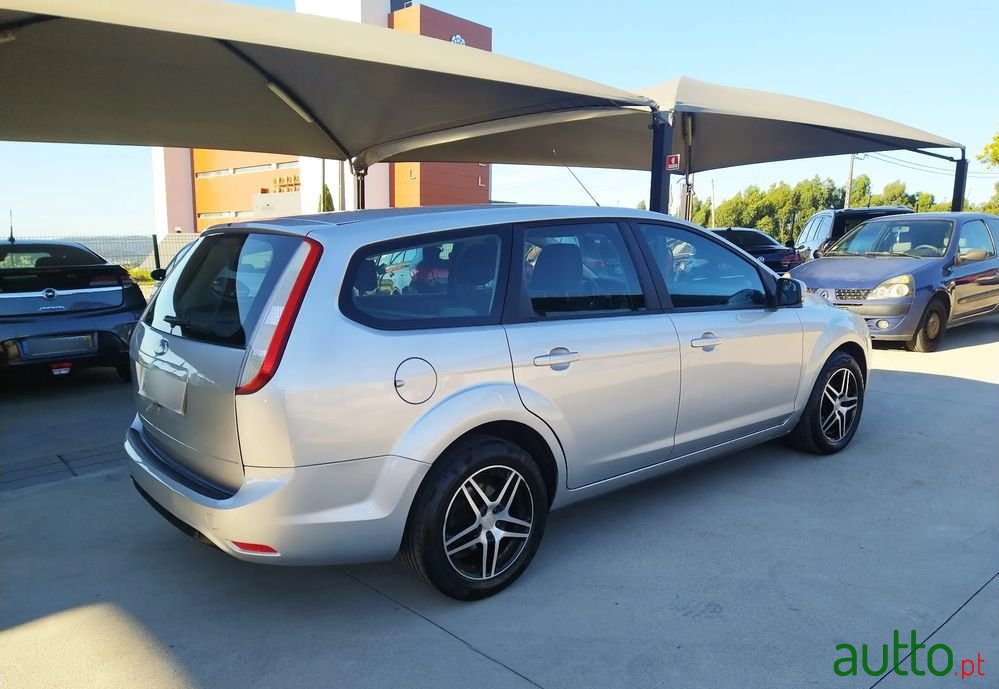 2008' Ford Focus Sw photo #6