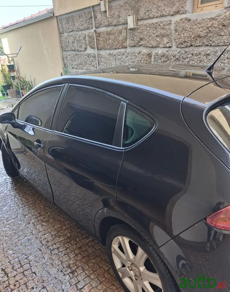 2008' SEAT Leon 2.0 Tdi Dsg Stylance photo #3