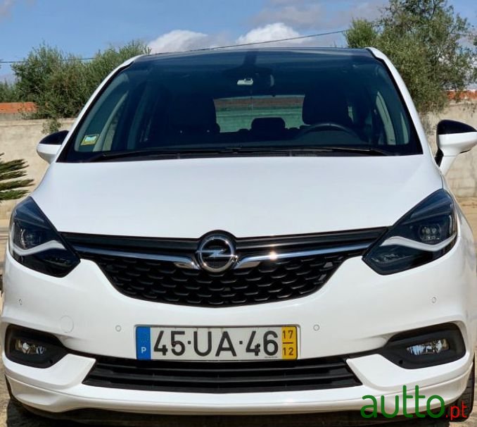 2017' Opel Zafira photo #4