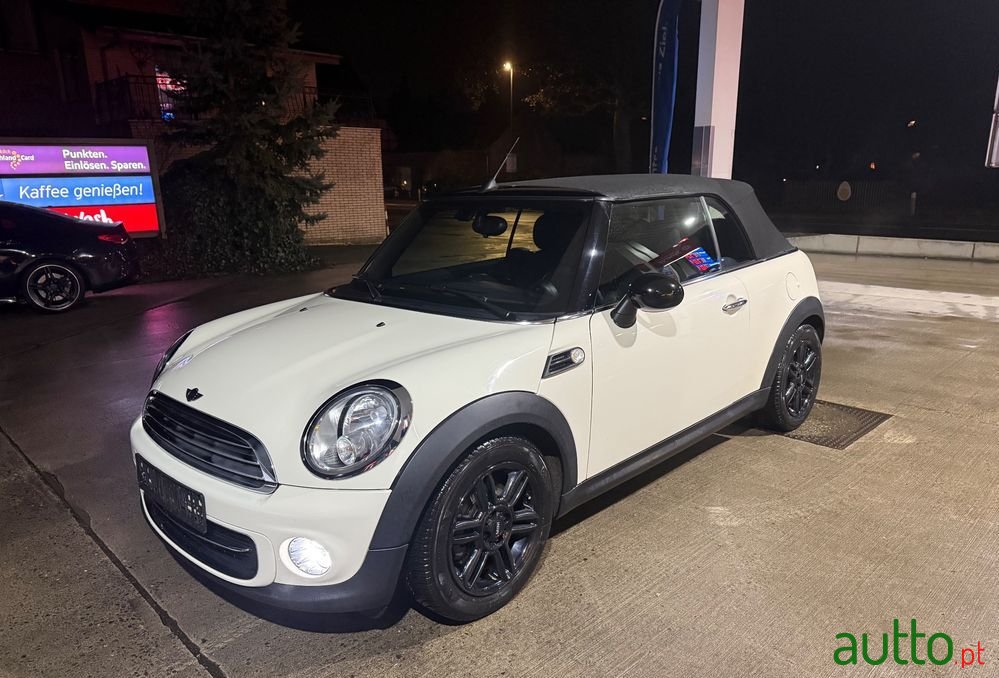 2015' MINI Cooper photo #2