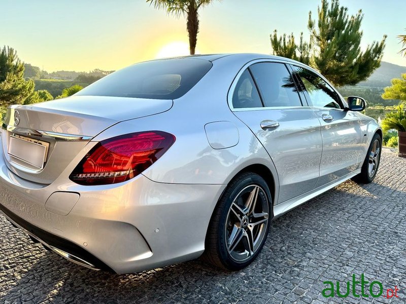 2020' Mercedes-Benz C 300 De Amg Line photo #5