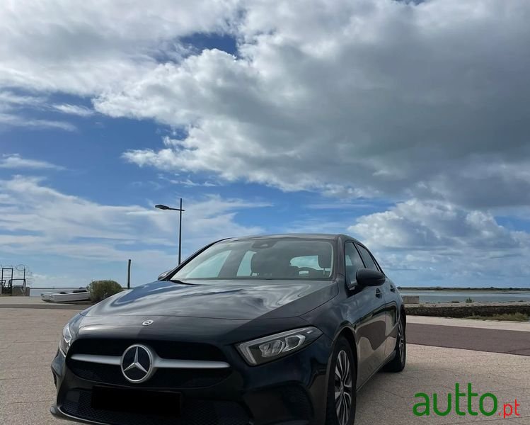 2020' Mercedes-Benz A 180 photo #2