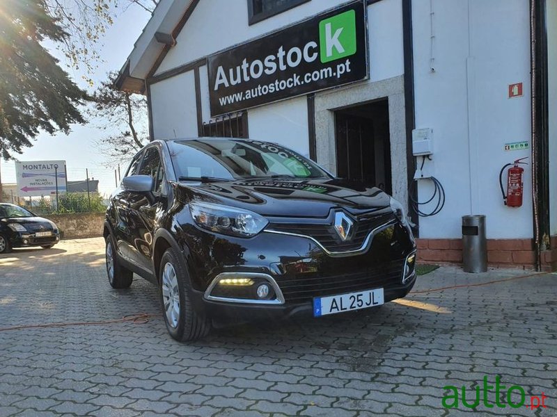 2016' Renault Captur photo #1