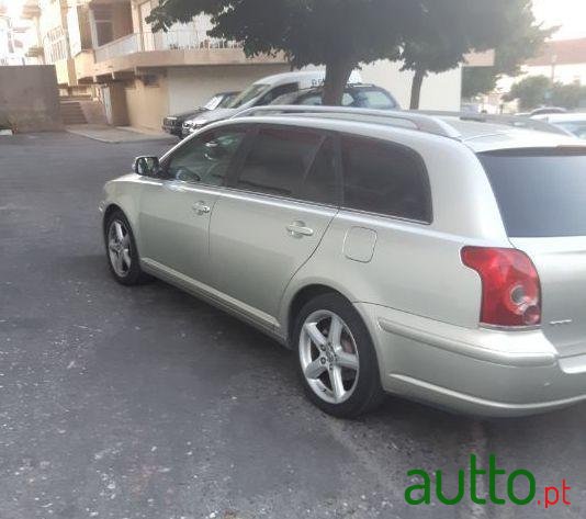 2007' Toyota Avensis photo #1