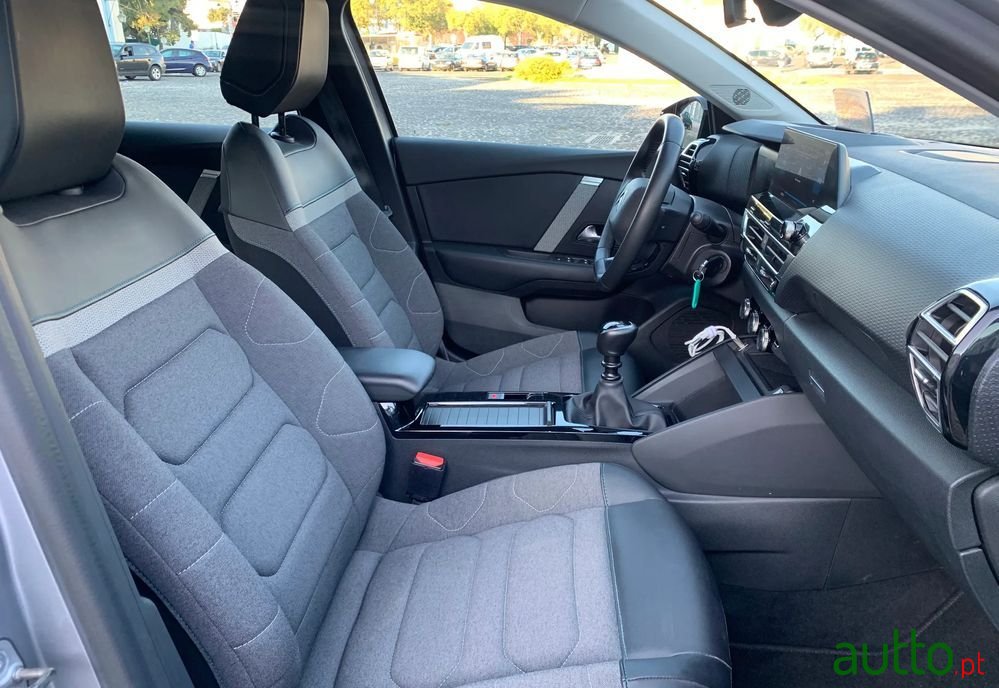 2022' Citroen C4 photo #6