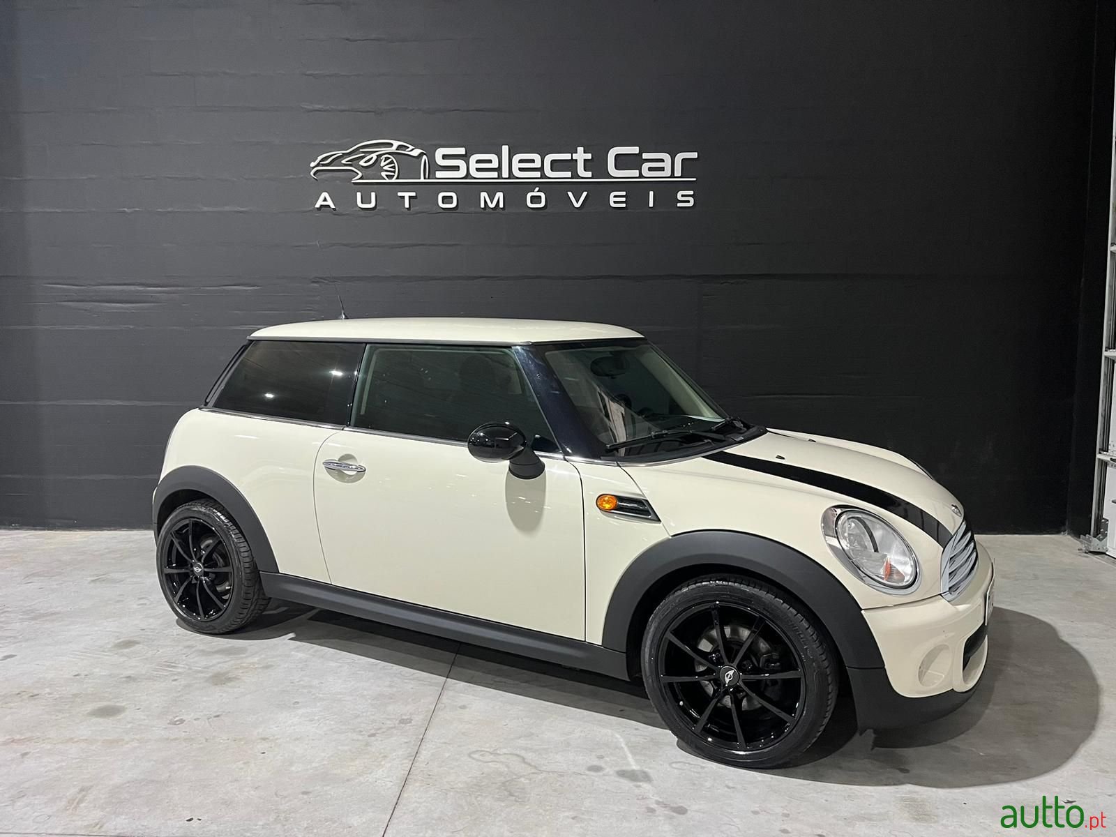 2014' MINI One photo #4