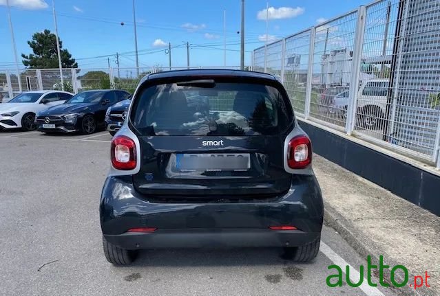 2024' Smart Fortwo Eq Pulse photo #5