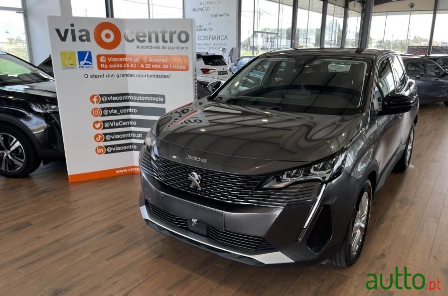 2022' Peugeot 3008 photo #1