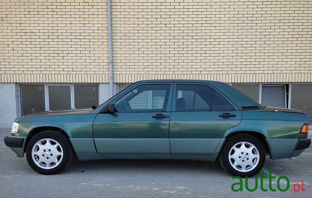 1993' Mercedes-Benz 190 photo #3